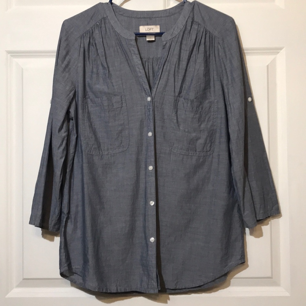 Super Cute Loft shirt 🌼🌼